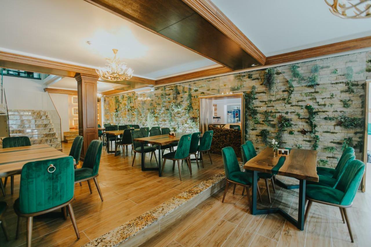 Lostrita - Pastravarie, Hotel & Spa Baia Mare Buitenkant foto
