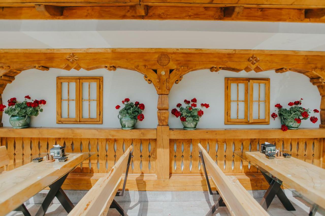 Lostrita - Pastravarie, Hotel & Spa Baia Mare Buitenkant foto